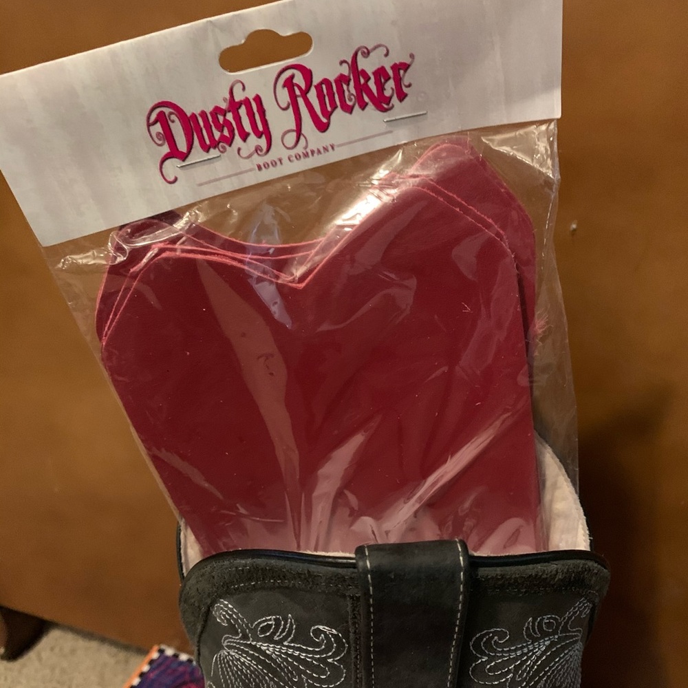 Dusty Rocker Women’s Boots - Picture 6 of 8